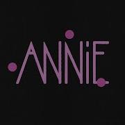 Annie Wave To