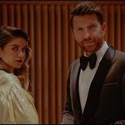 Brett Eldredge Baby It S Cold Outside Feat Sofía Reyes Latin Version